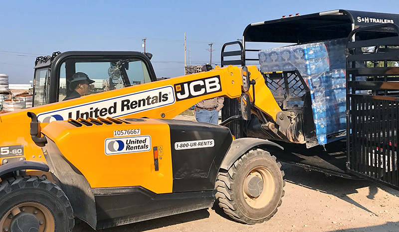 Jimmy Drake and Cody Fox of Iteris teamed up with Lori Drake and Quinn Kupish of Fortiline Waterworks and travelled to Beaumont, TX with supplies. 